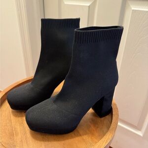 Elegant Black Ankle Boots